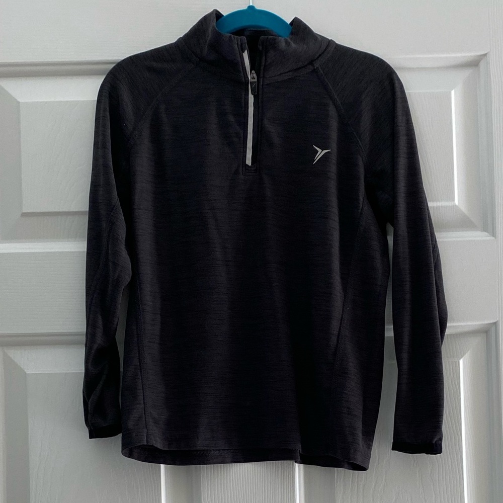 Boys Old Navy pull over activewear jacket. Size youth S (6/7).